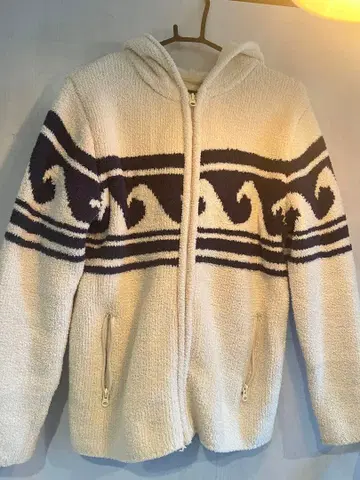 ANTI BALLISTIC 비치걸 후드티