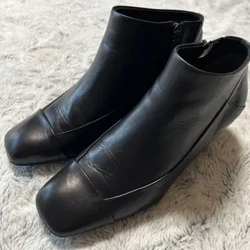 새상품급 fitfit 블랙 가죽 숏부츠