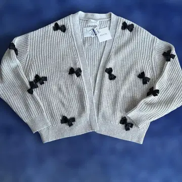 ROSIEE 리본 모티브 니트 가디건