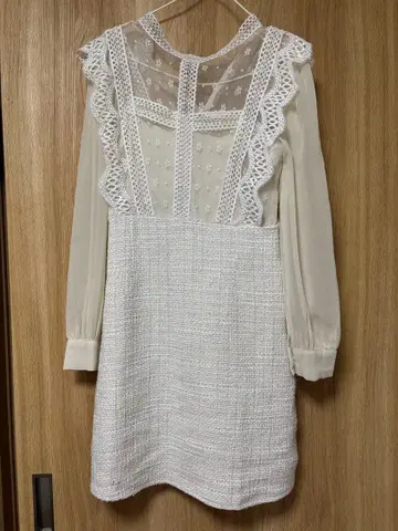 화이트 레이스 프릴 원피스