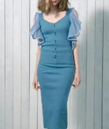 Riu 프릴 소매 립 니트