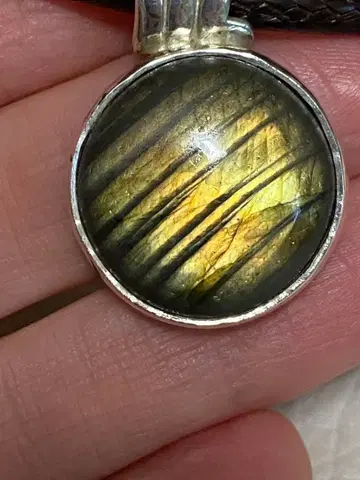 래브라도 라이트 원형 펜던트 약 2cm