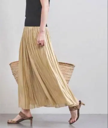 Chez toi 플리츠 스커트 광택 골드 허리밴딩 미사용 새상품