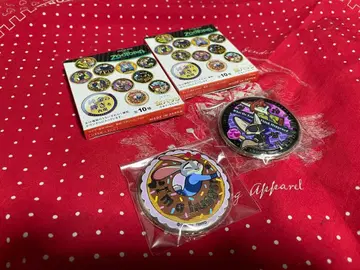 디즈니 주토피아 금 배지 2개 set c