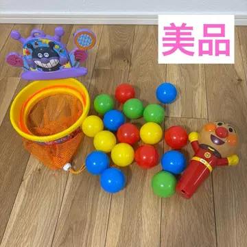 호빵맨 목욕탕 공 던지기