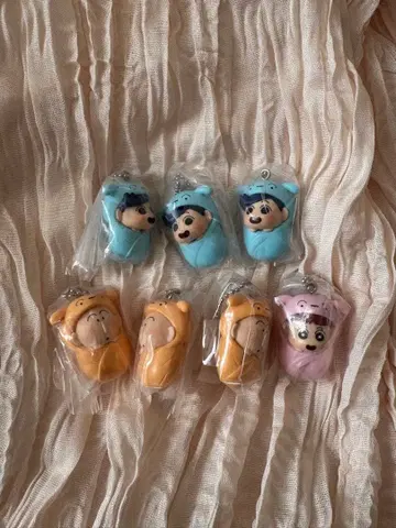 짱구는 못말려 가챠가챠 아기 싸개 스윙