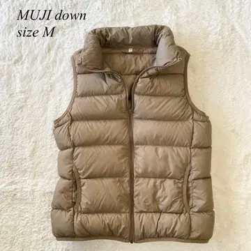 새상품급 무인양품 경량 다운 베스트 베이지 사이즈 M