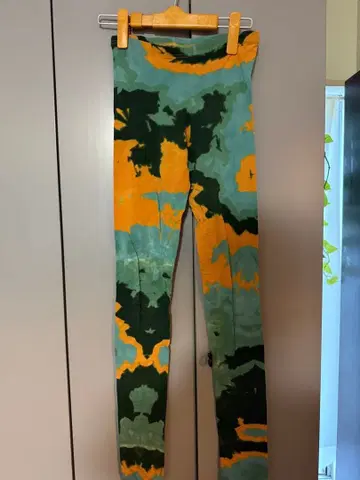 LGB 르 그랑 블루 아마조니카 타이 다이 프린트 레깅스 롱