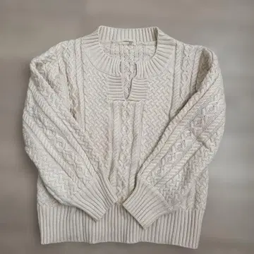 에스트레자 esutoreja 아이보리 케이블 니트 스웨터 긴팔