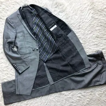 [ 미사용급 3 피스 ] 캐서린 햄넷 턱시도 실버 모  실크