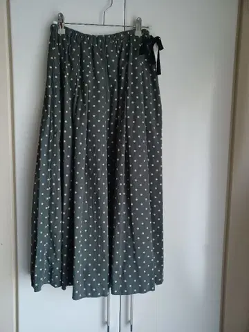 ina 이나 가는 코듀로이 도트 스커트