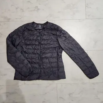 UNIQLO 울트라 라이트 다운 M 다크 그레이
