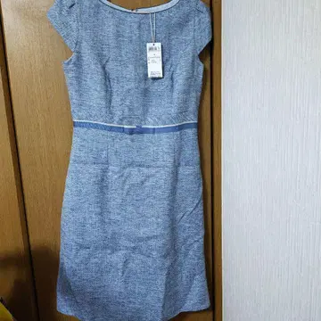 TOCCA 슬리브리스 무릎 기장 원피스 4