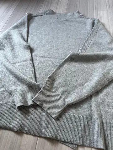 히로코비스 essentiel 그레이 긴팔 니트 스웨터