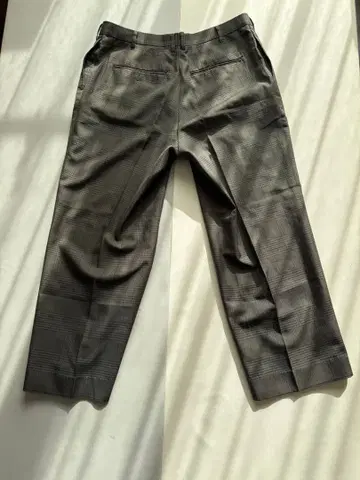 카키 체크 무늬 슬랙스