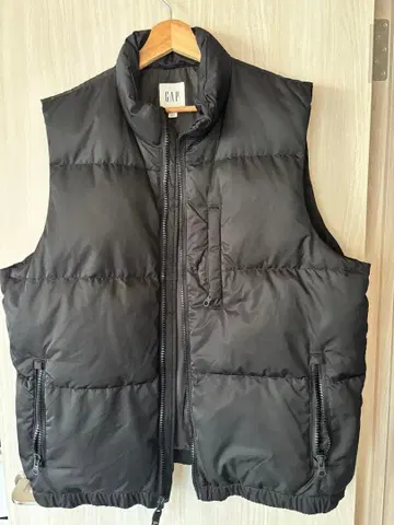 새상품급 GAP 다운 베스트 남성용 블랙 사이즈 L