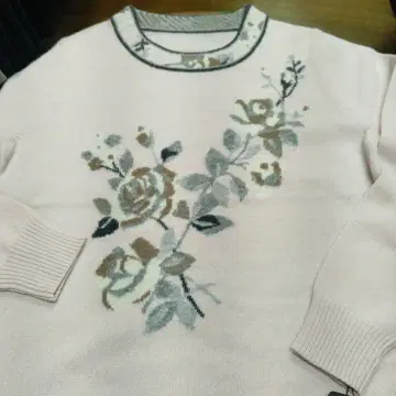 La Figlia 꽃무늬 인터샤 캐시미어 100% 둥근넥 스웨터