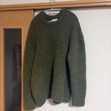 ZARA 올리브 그린 니트