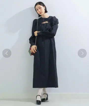 Ray BEAMS/사이드 리브 컷 아웃 원피스