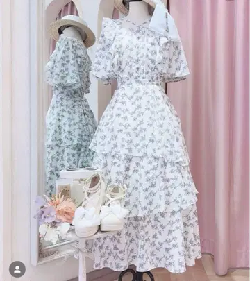 amavel Floral pattern 아지메 티어드 롱 원피스