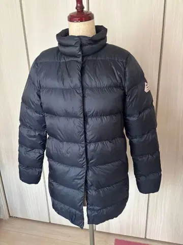 새상품급 피레넥스 BIARRITZ 라이트 다운 자켓 네이비 사이즈 38