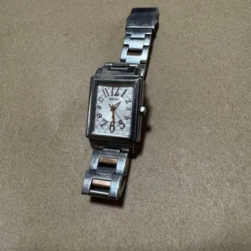 SEIKO 여성용 아날로그 시계 실버