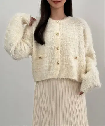 셋업 (얇은 소재) 골드 버튼 샤기 니트 가디건 + 플리츠 스커트 set