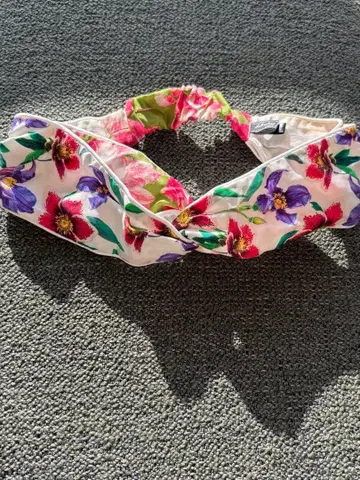 꽃무늬 헤어밴드 페라가모 머리띠