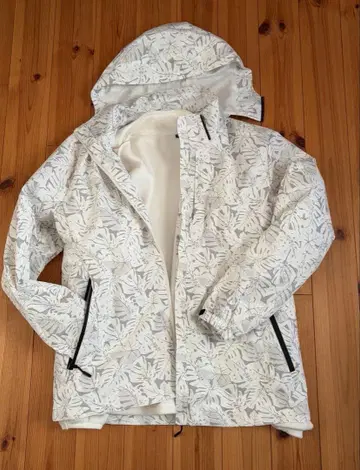 화이트 잎 패턴 자켓 플리스 이너 포함