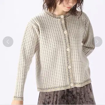 niko and - 모듬 패턴 자카드 숏 가디건 베이지