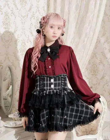 노에미 와인 레드 프릴 옷깃 긴팔 셔츠