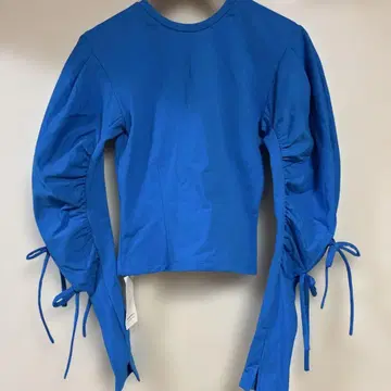 파란색 드로우 스트링 긴팔 상의