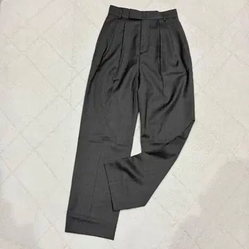 정가 2.7만 새상품급 에브리데이 아이라이크 하이웨스트 턱 팬츠 34