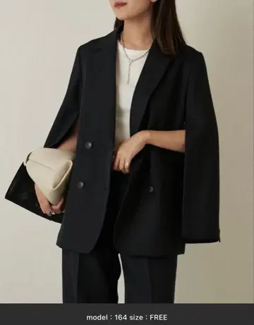 [ 미사용 새상품 ] Luis 2way 슬리브 스트레치 오버 자켓