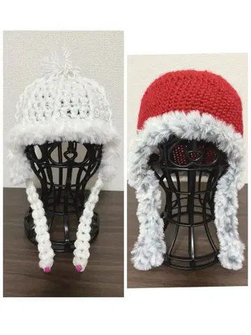 폼폼 포함 니트 모자 화이트와 빨간색 2개 세트