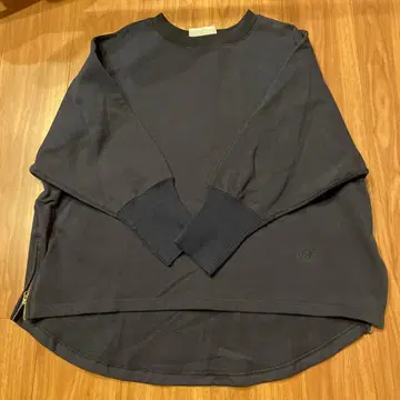 BEARDSLEY 트레이닝복