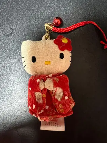 헬로키티 크레이프 원단 기모노 스트랩