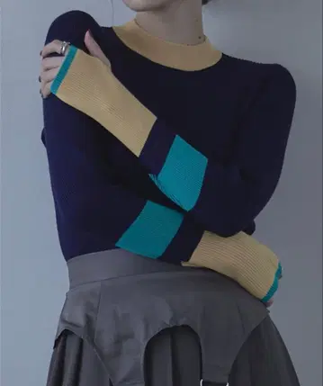 [택 포함 새상품] miette 멀티 배색 핑거 리브 니트