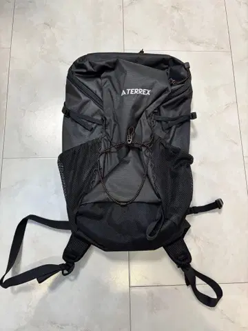 TERREX 블랙 백팩 20L