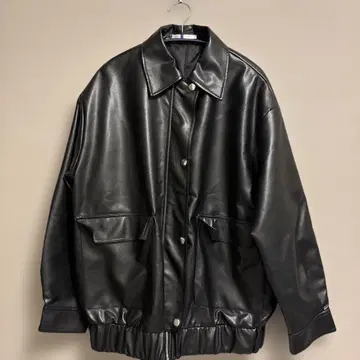 블랙 가죽 자켓 오버 사이즈
