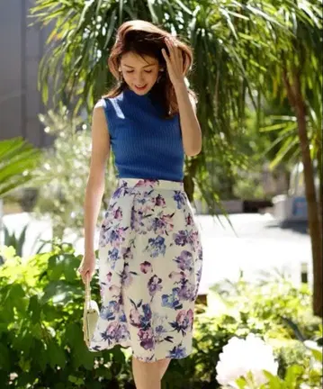 저스길리티 꽃무늬 스커트 보태니컬 무늬