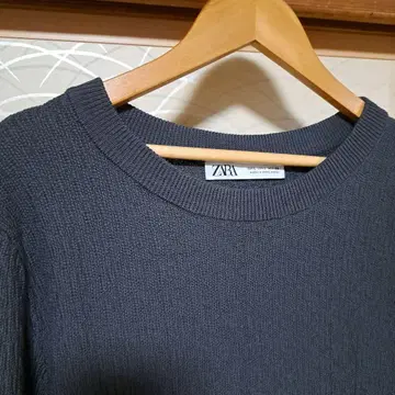 ZARA 다크 그레이 롱 슬리브 니트 드레스