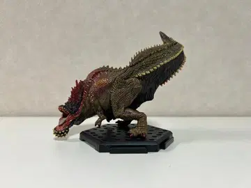 몬스터 헌터 분노하는 이빌조 피규어