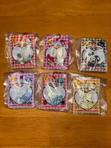 [ 즉시 구매 가능 ] 산리오 바스락 미니 플레이크 씰풍 참 6세트