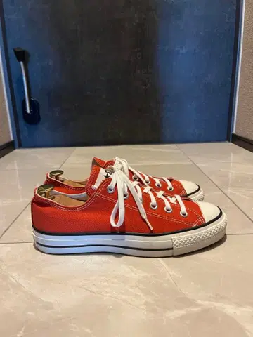 오렌지 캔버스 로우컷 스니커즈