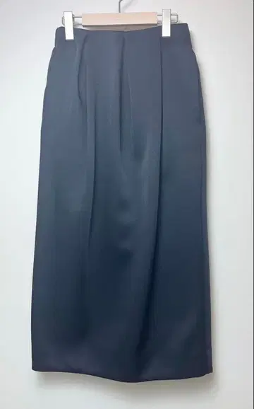 새상품 BEATRICE 베아트리스 더블 새틴 스커트 25AW