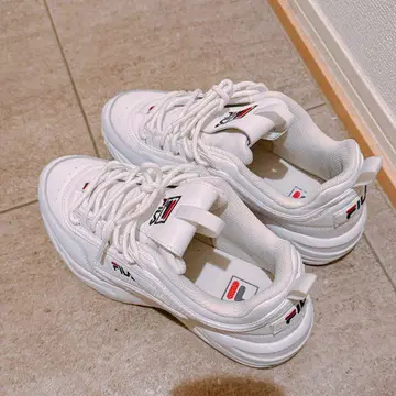 FILA 화이트 스니커즈