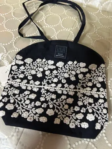 미나 페르호넨 머핀 백 미사용