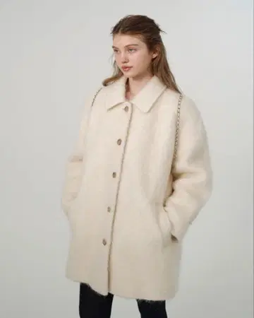 새상품급 The Barnnet 울 샤기 코트 화이트