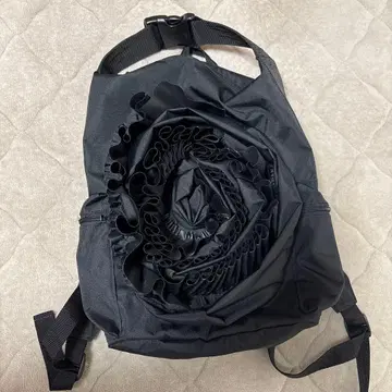 고무 프릴 백팩